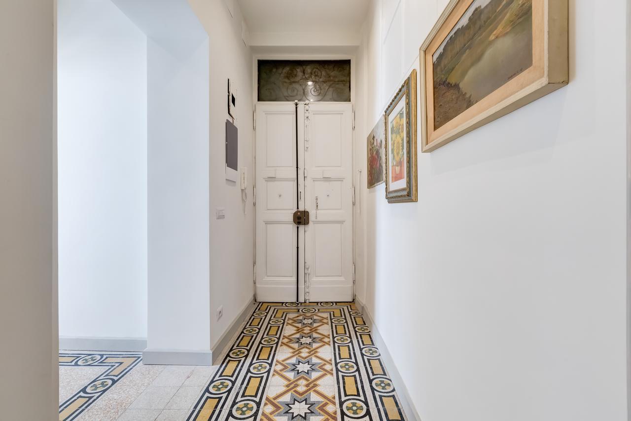 Monti Colosseum Apartment Rzym Zewnętrze zdjęcie